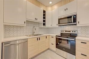 Building Photo - 701 Bering Dr