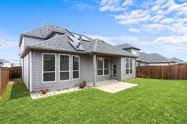 Building Photo - 704 Fencerow Trl