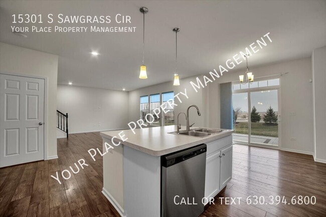 Building Photo - 15301 S Sawgrass Cir