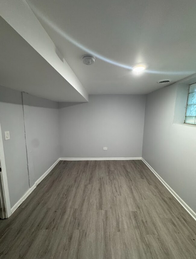 Building Photo - 12219 S Lowe Ave