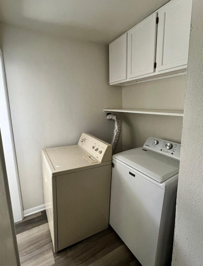 Building Photo - 5629 W Lincoln Creek Dr