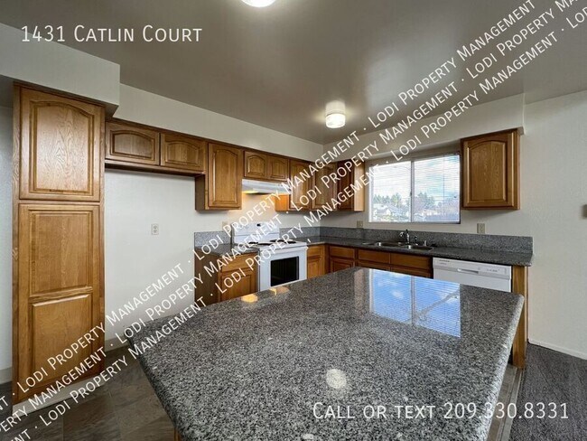 Building Photo - 1431 Catlin Ct