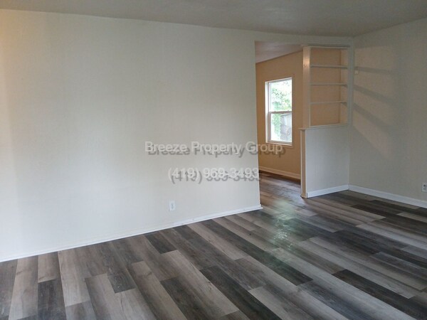 Building Photo - 560 Williamsville Ave