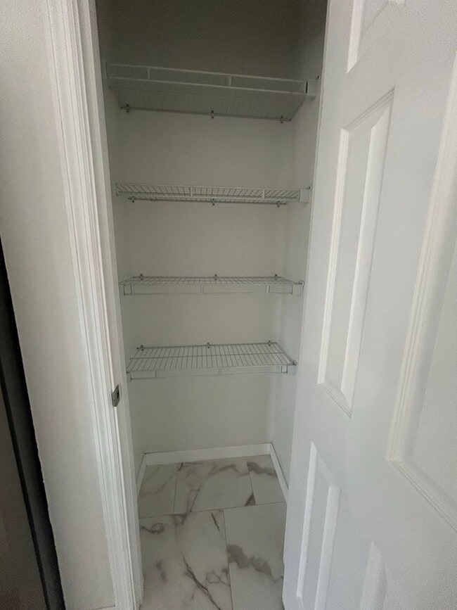 Building Photo - SPACIOUS 4 BEDROOM- 2 BATHROOM RETREAT IN BEAUTIFUL LAKE PLACID