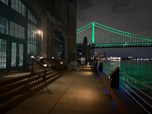 Building Photo - 3 N Christopher Columbus Blvd