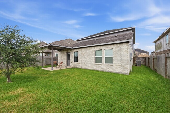 Building Photo - 10402 Matterhorn Dr