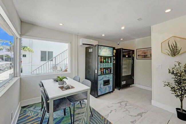 Building Photo - 3020 Seville St