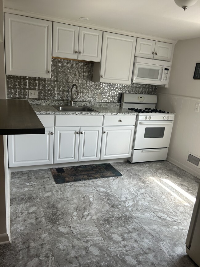 New Kitchen - 234 W High St