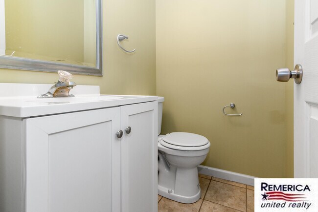 Building Photo - 45189 Horseshoe Dr