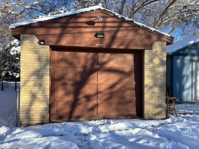 Building Photo - 3 Bed, 1 Bath Home for Rent, Available Now!  MileStone Real Estate Services