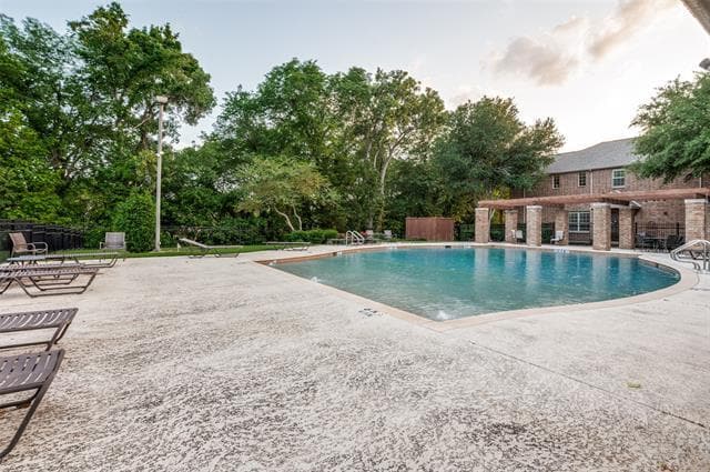 Building Photo - 4828 Durham Dr