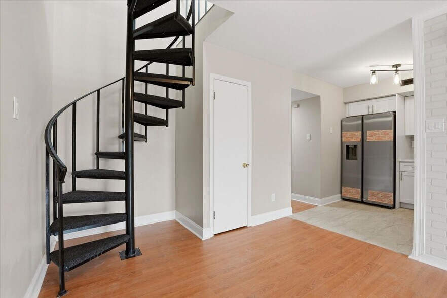 Building Photo - 7750 Rockwell Ave