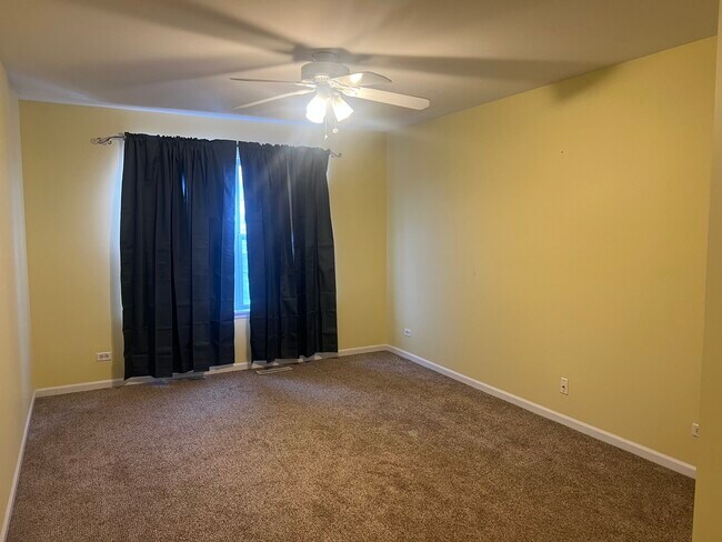 Building Photo - 2059 Orchard Ln