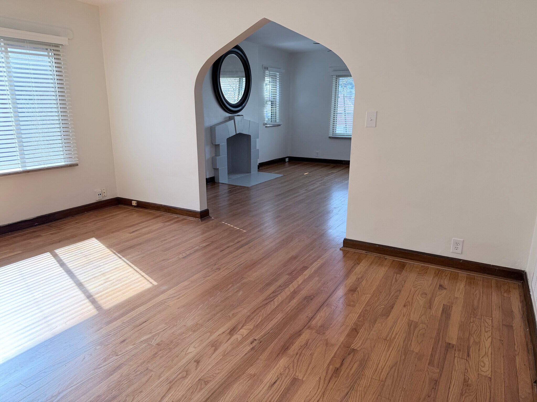 Building Photo - 1522 Northwest Blvd