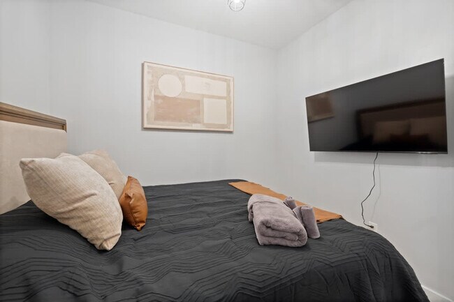 Building Photo - 20 Tuers Ave