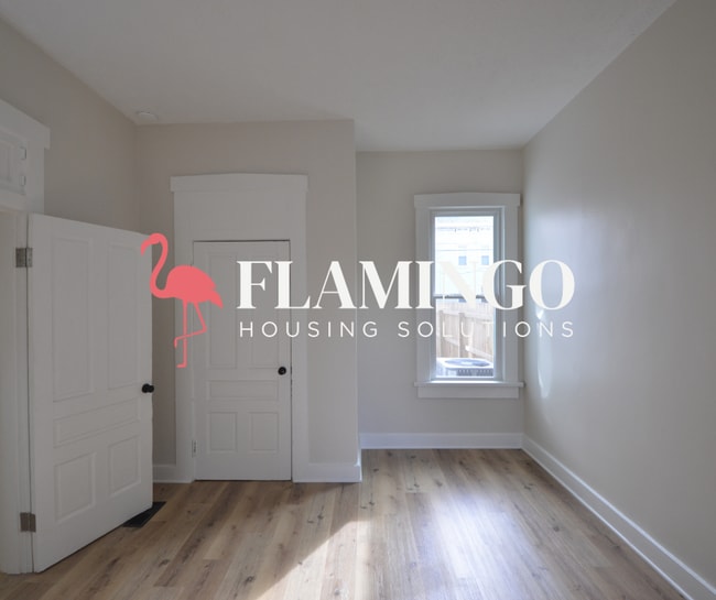 Building Photo - 1808 E 4th St