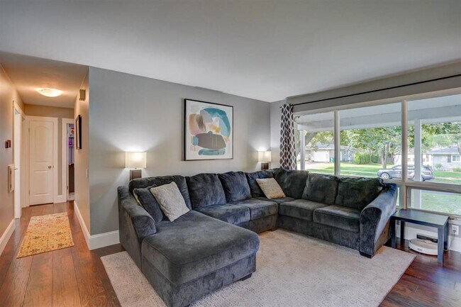 Building Photo - 5519 Leanne Ln