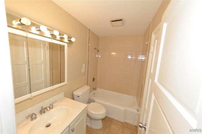 Building Photo - 6127 Shillington Dr