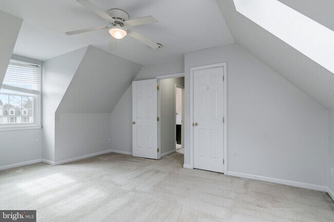 Building Photo - 2009 White Lake Dr