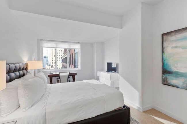 Building Photo - 225 Rector Pl