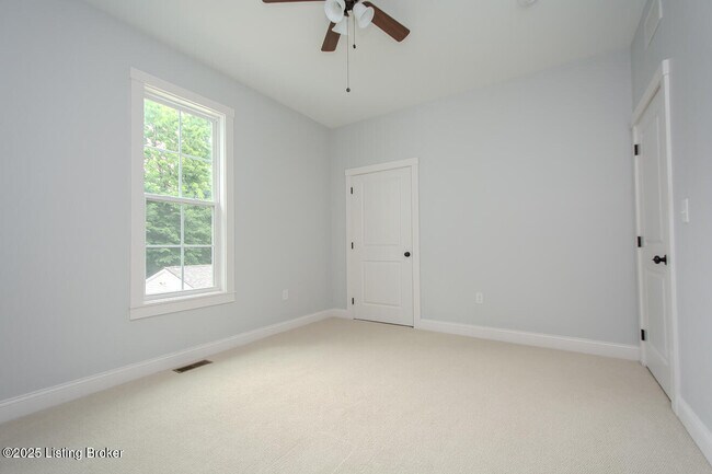 Building Photo - 6209 Applegate Ln