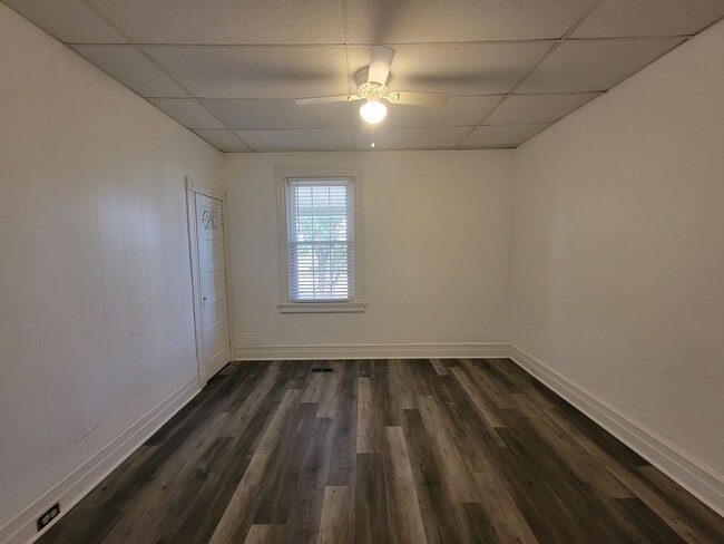 Building Photo - Remodeled bungalow in Church Hill with 3 bedrooms and 1 full bath