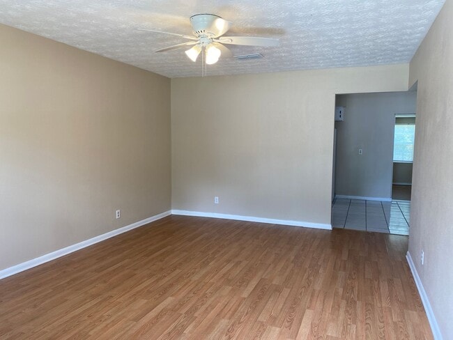 Building Photo - 4581 Praver Dr N