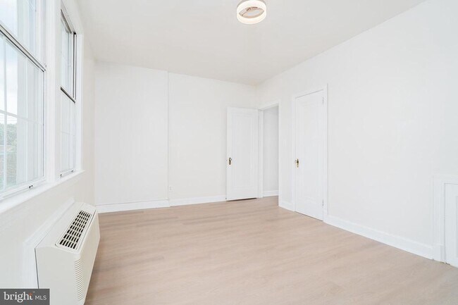 Building Photo - 1404 Tuckerman St NW
