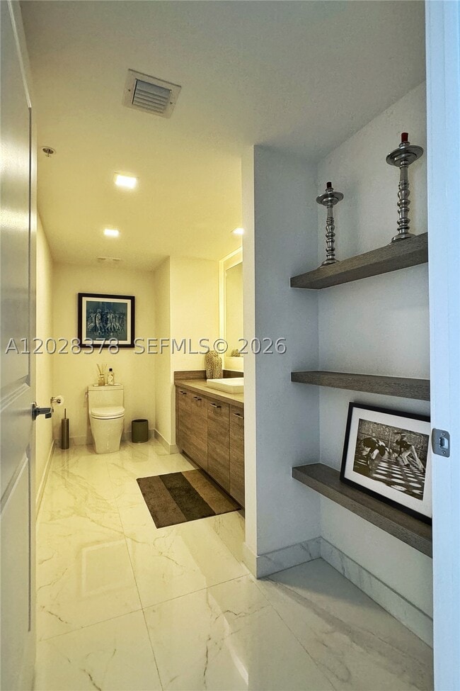 Building Photo - 400 Sunny Isles Blvd