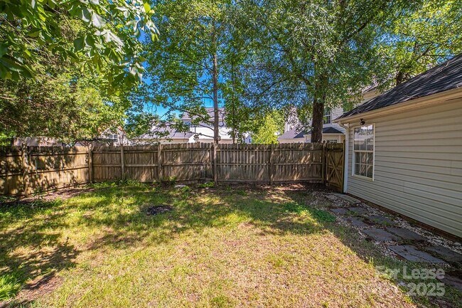 Building Photo - 3503 Brooktree Ln