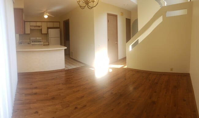 Building Photo - 2086 Muirfield Cir