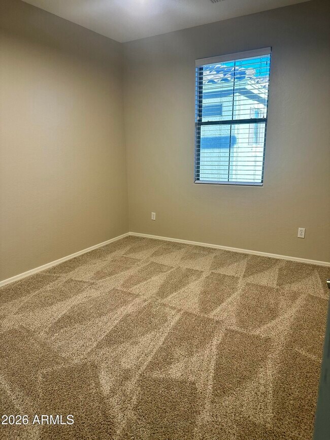 Building Photo - 3804 E Flower Ct