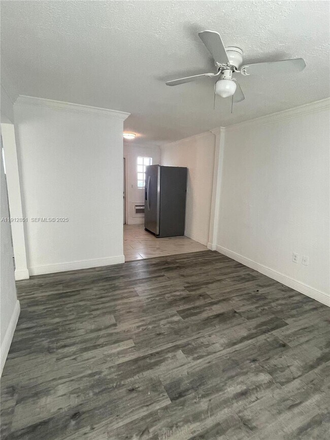 Building Photo - 5511 SW 20th St