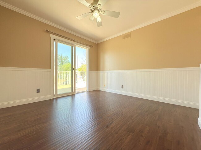 Building Photo - Spacious 4-Bedroom Home in Prime Santa Cla...