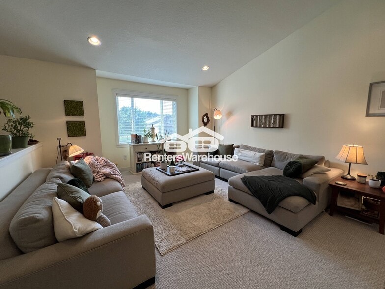 Building Photo - 1236 1st St