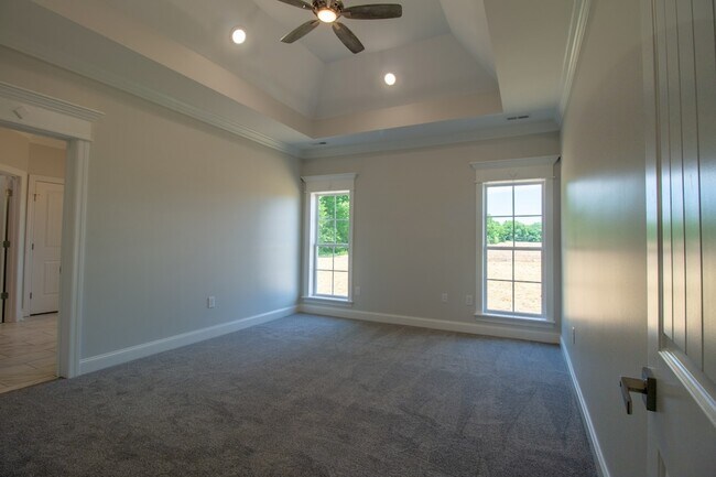 Building Photo - 935 S Cross Bridges Rd