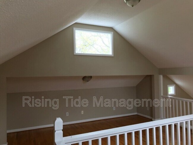 Building Photo - 2208 Mountain View Rd