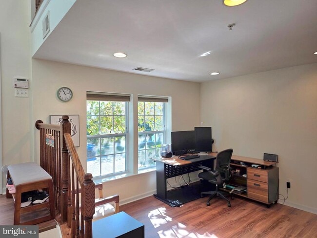 Building Photo - 8245 Macintosh Ct
