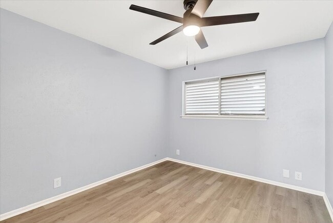 Building Photo - 6118 Hidden Cove