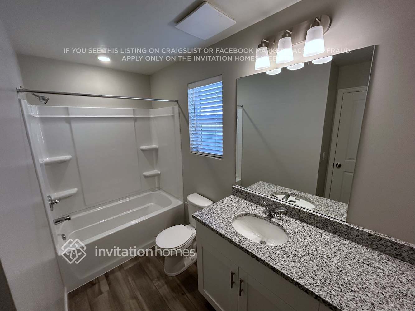 Building Photo - 114 N Riverside Dr