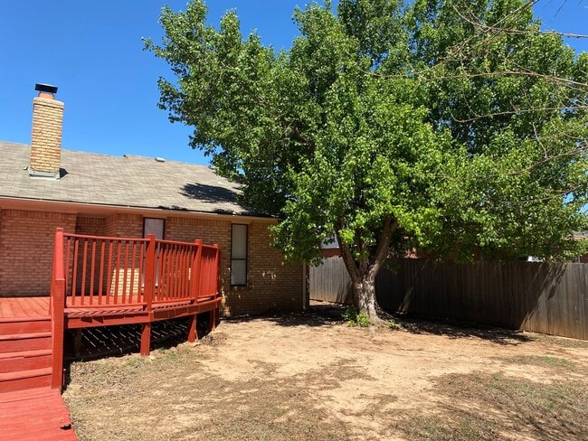 Building Photo - 2312 Shadowlake Dr