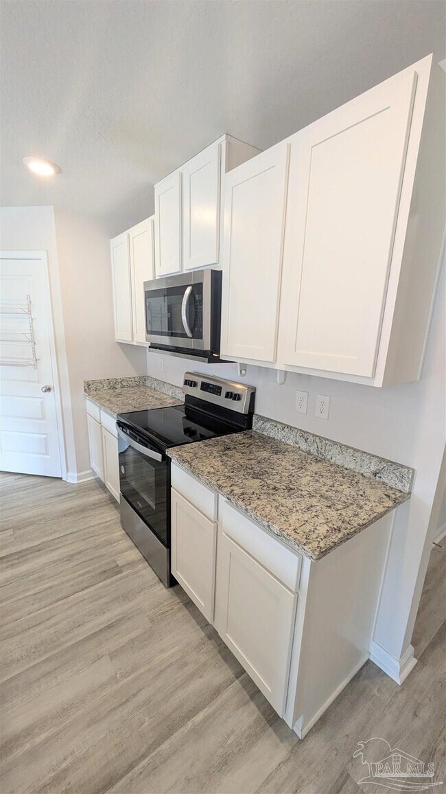 Building Photo - 9294 Tara Cir