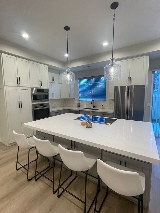 Building Photo - Modern Home in Millcreek – Stylish Living ...