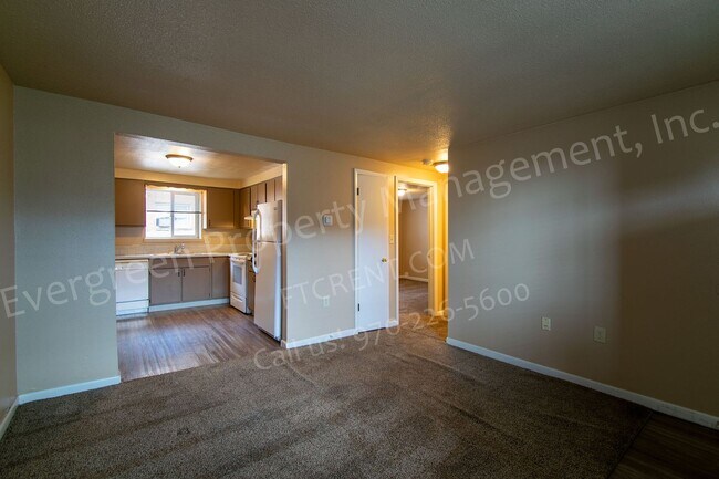 Building Photo - 2916-2924 Glendale Dr