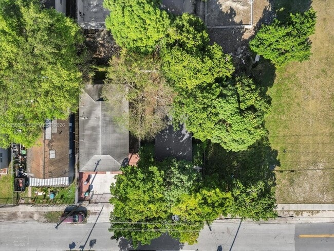 Building Photo - 1829 NW 62nd Terrace