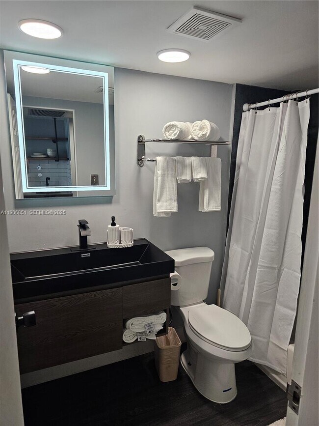 Building Photo - 19201 Collins Ave