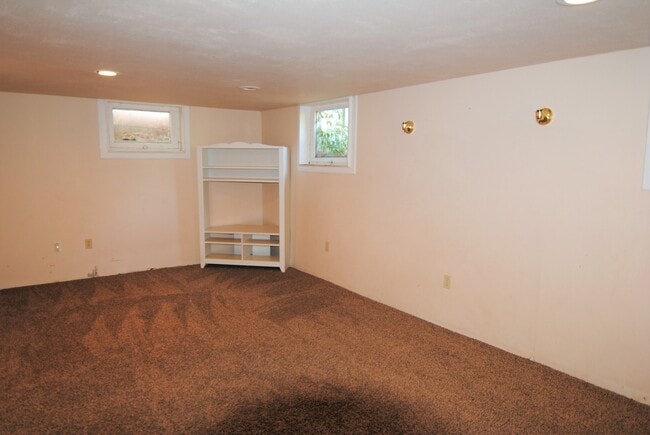 Building Photo - Charming 3 Bedroom, 2 Bath House For Rent!!