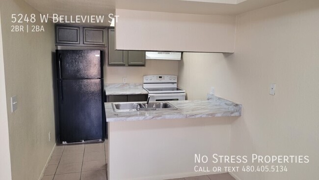 Building Photo - 2 Bed Town Home in Gated Community 53rd Av...