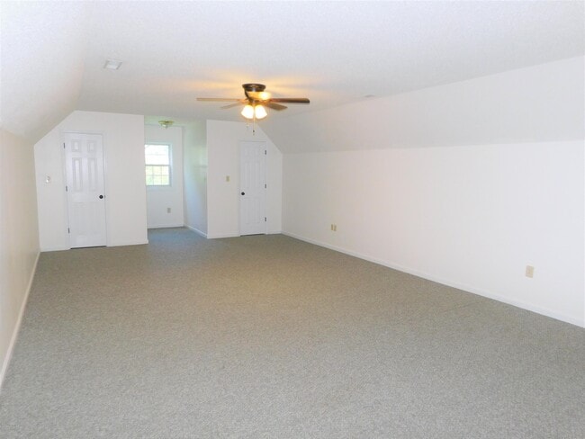 Building Photo - 139 Hewitt Rd