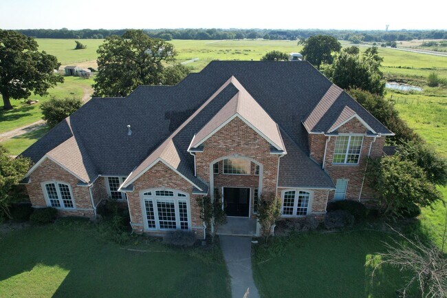 Building Photo - 5700 FM 424-